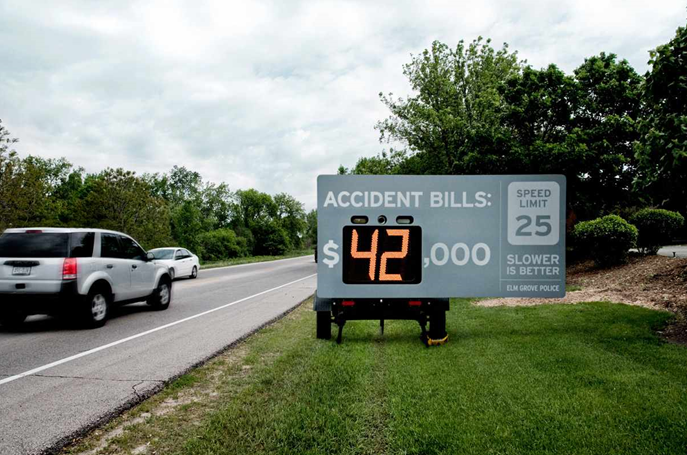 تبلیغاتچی // خلاقیت، عنصر کم پیدا در تبلیغات محیطی ایران